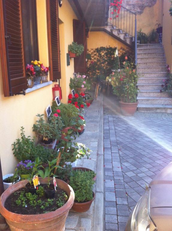 B&B Il Portico Del Conte Bosisio Parini Exterior photo